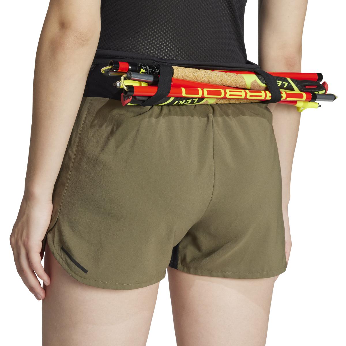 product/a/d/adidas_iw6622_7_apparel_on_model_detail_view_2_white.jpg