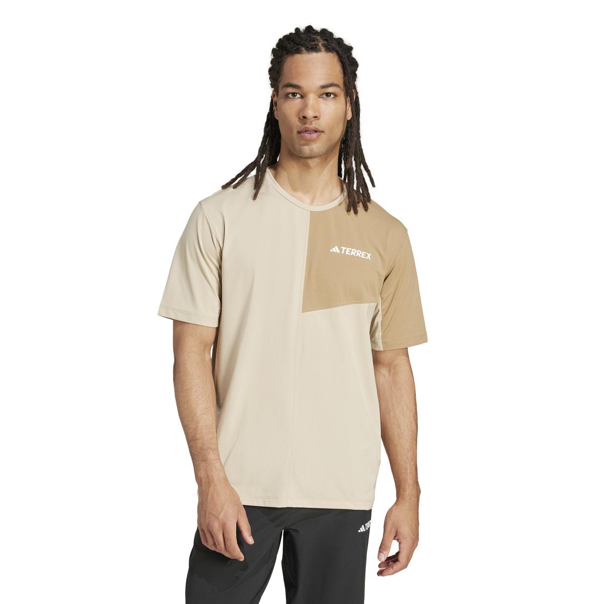 product/a/d/adidas_jd2105_savann_3.jpg