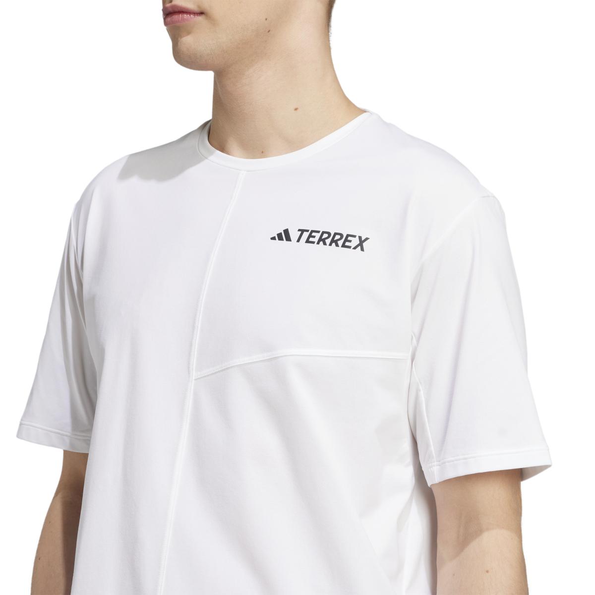 product/a/d/adidas_je0391_5_apparel_on_model_detail_view_1_white.jpg