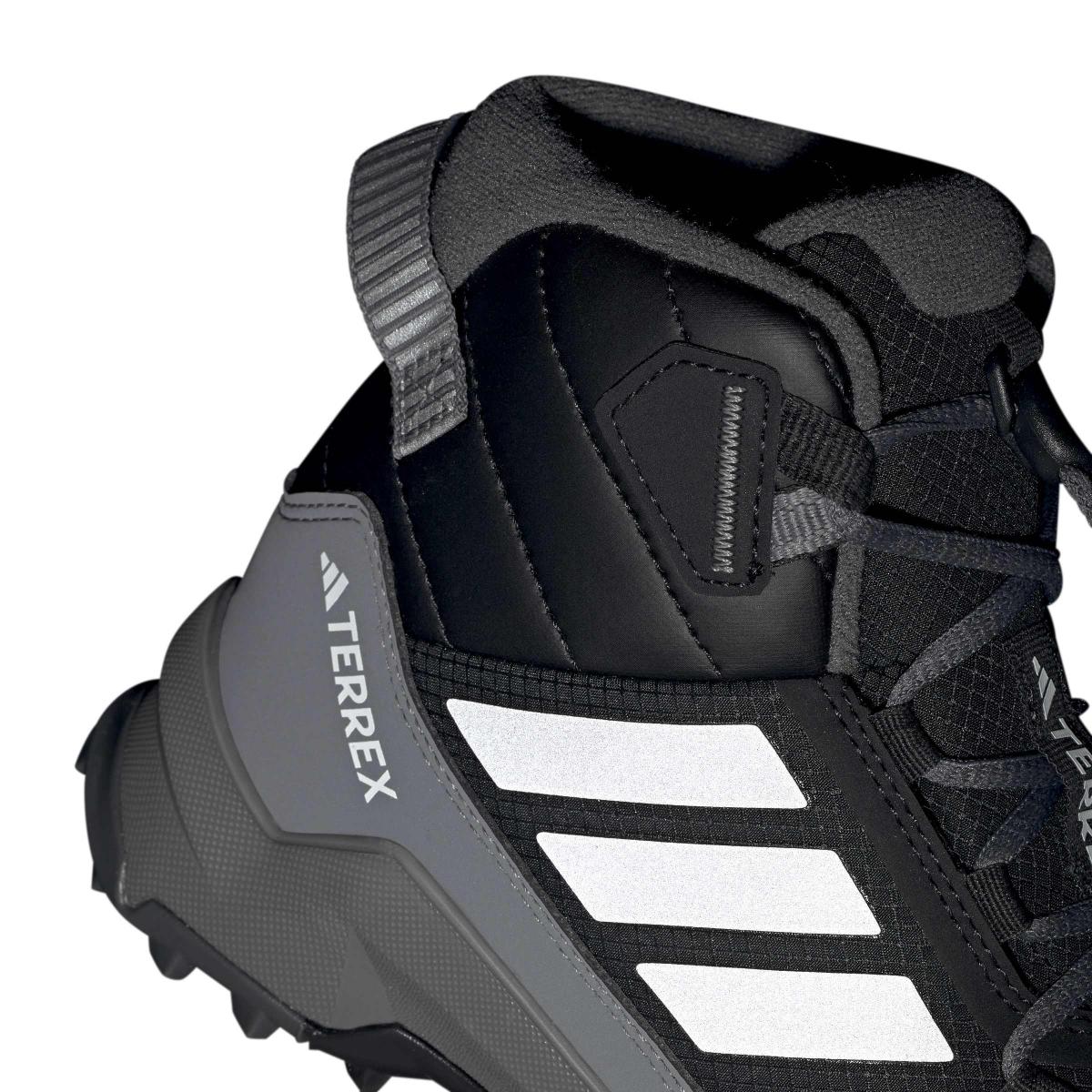 product/a/d/adidas_jh5490_13_footwear_photography_reflective_detail_white-nw091625.jpg
