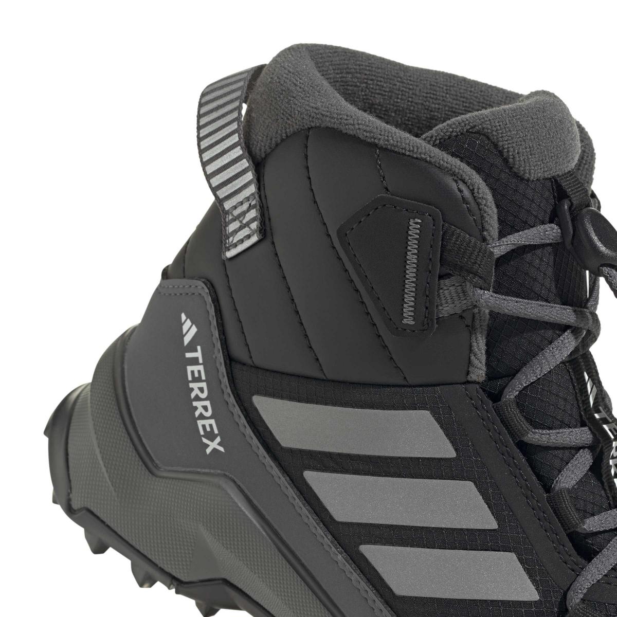 product/a/d/adidas_jh5490_9_footwear_photography_detail_view_2_white-nw091625.jpg
