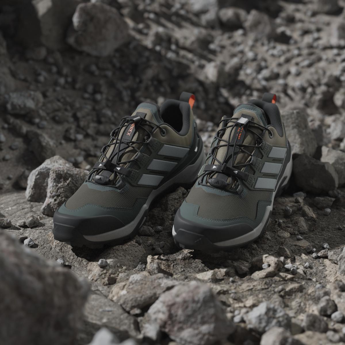 product/a/d/adidas_jh6386_18_footwear_photography_heromrktng_view_5-nw091625.jpg