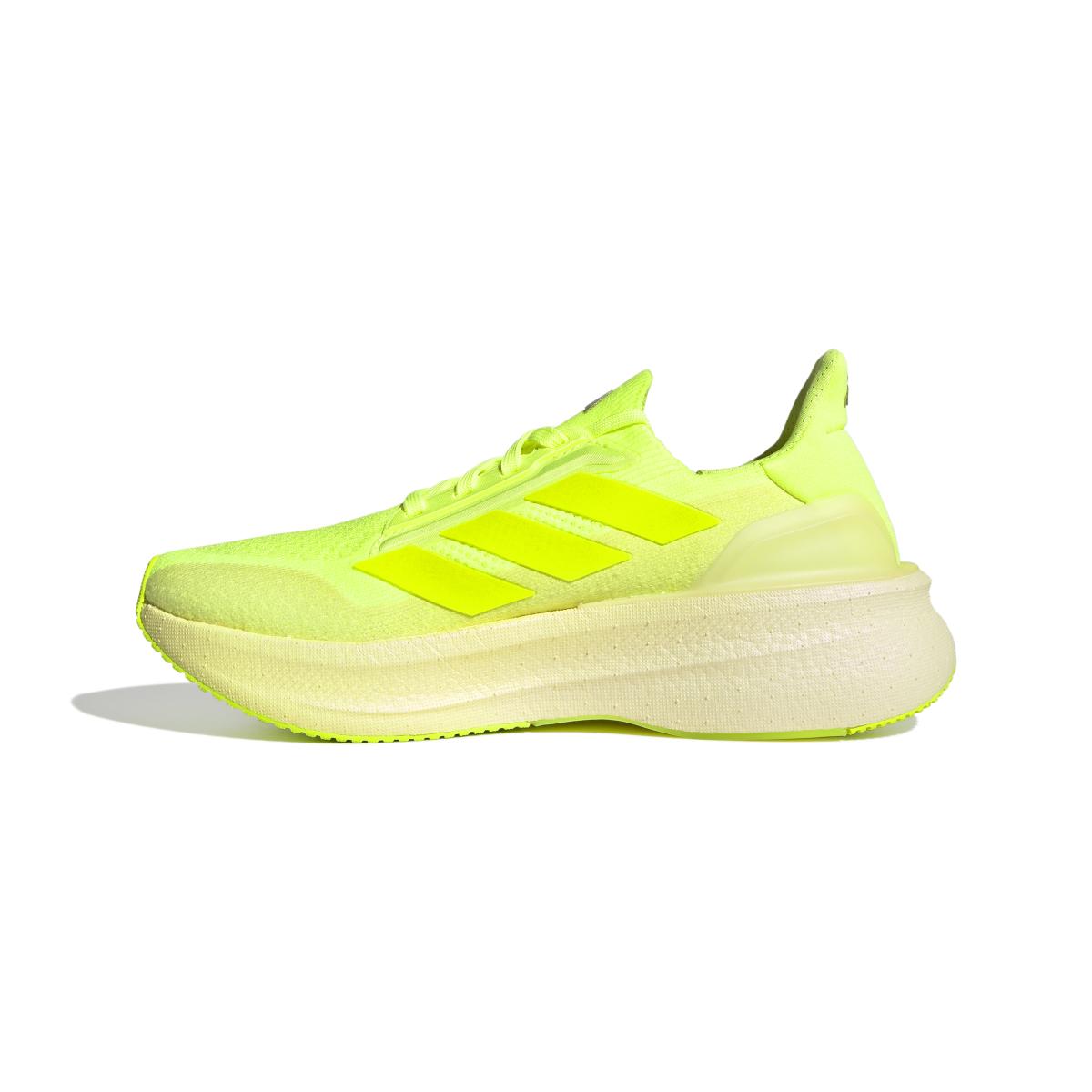 product/a/d/adidas_jh9018_5_footwear_photography_side_medial_center_view_white.jpg