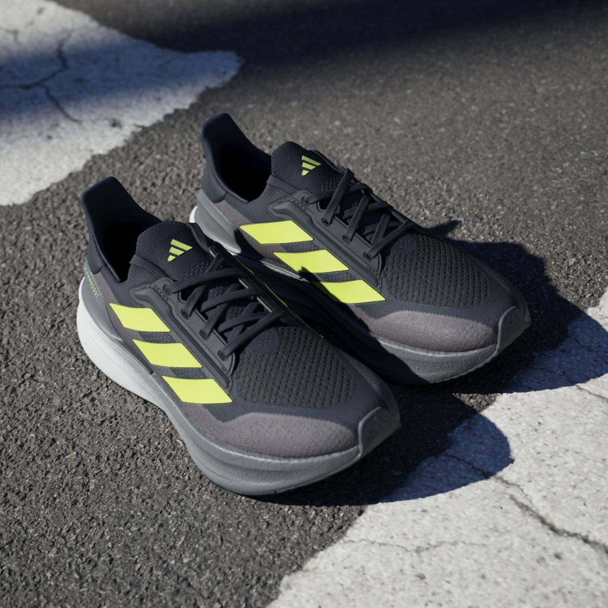 product/a/d/adidas_jh9034_21_footwear_photography_heromrktng_view_8-nw091625.jpg
