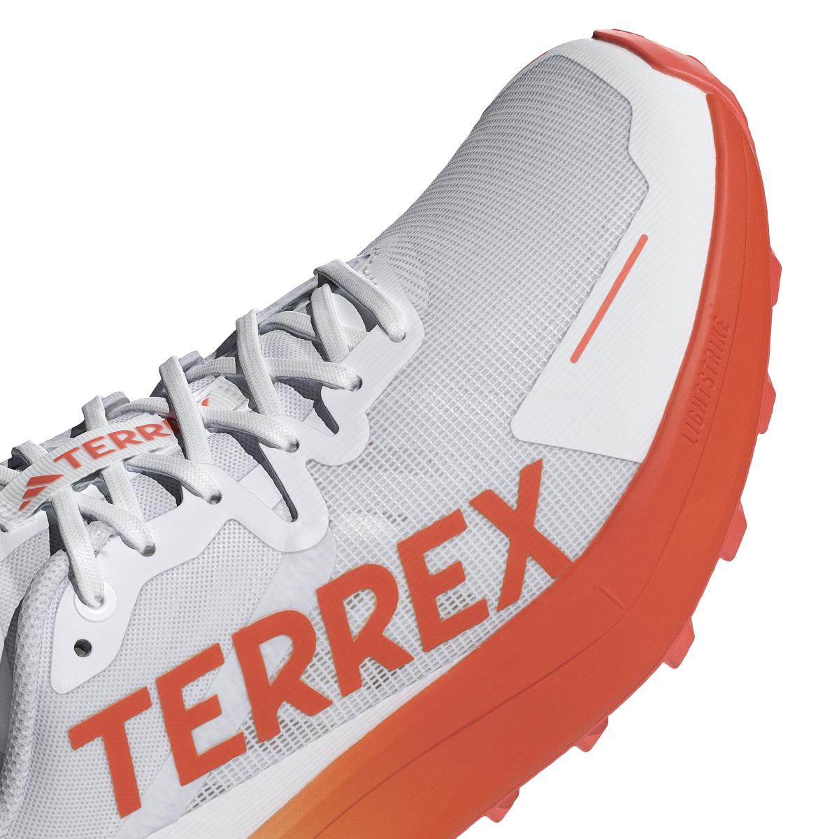 product/a/d/adidas_ji0951_8_footwear_photography_detail_view_1_white.jpg