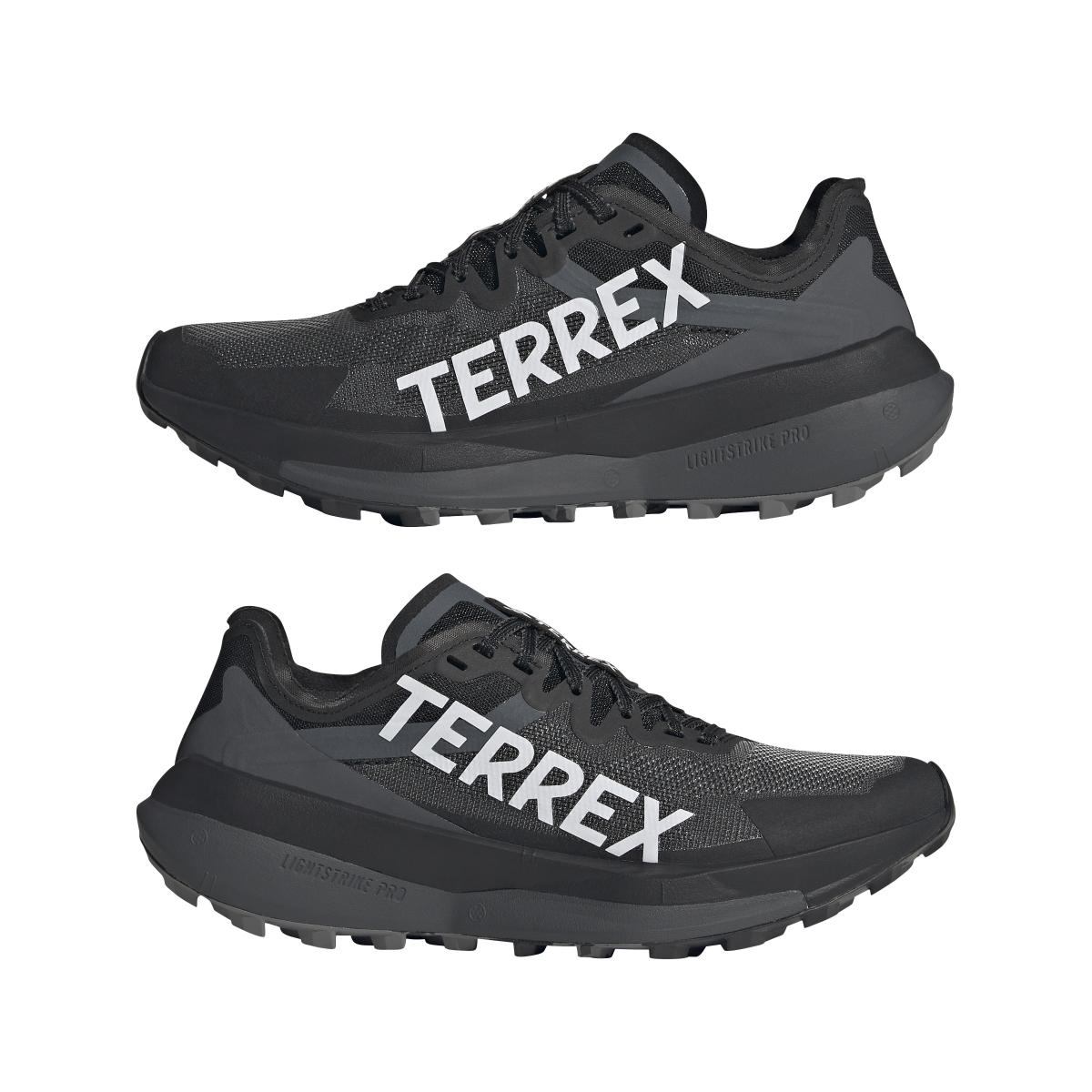 product/a/d/adidas_ji0953_10_footwear_photography_mirrored_pair_view_white.jpg