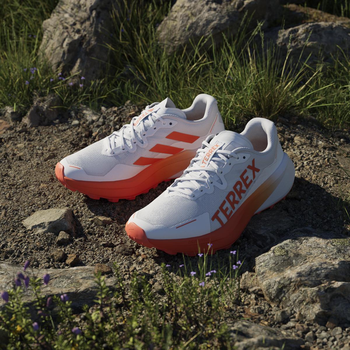 product/a/d/adidas_ji0955_17_footwear_photography_heromrktng_view_5.jpg