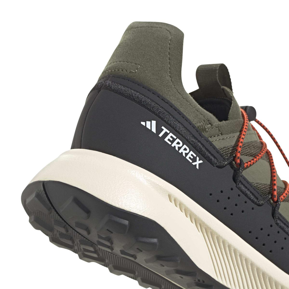 product/a/d/adidas_ji1029_8_footwear_photography_detail_view_1_white-nw091625.jpg