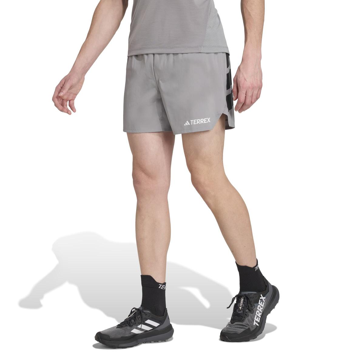 product/a/d/adidas_jl6184_06.jpg
