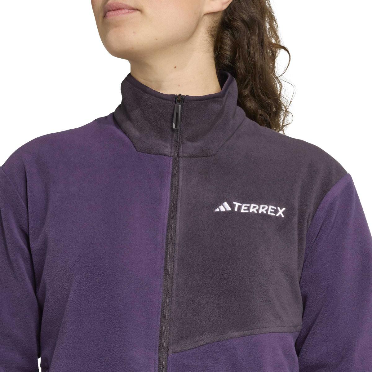 product/a/d/adidas_jn0942_7_apparel_on_model_detail_view_2_white.jpg