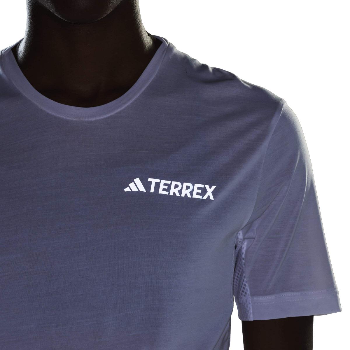 product/a/d/adidas_jn8140_8_apparel_on_model_detail_view_2_white.jpg