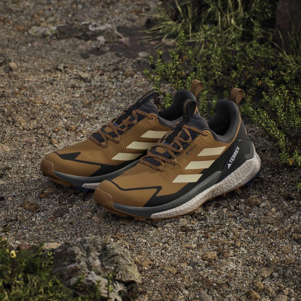 product/a/d/adidas_jp5611_18_footwear_photography_heromrktng_view_5-nw091625.jpg
