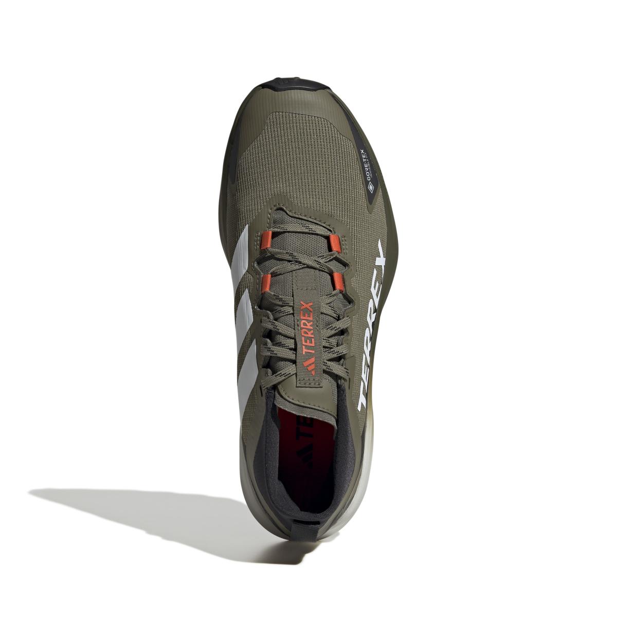 product/a/d/adidas_jp7252_3_footwear_photography_top_portrait_view_white.jpg