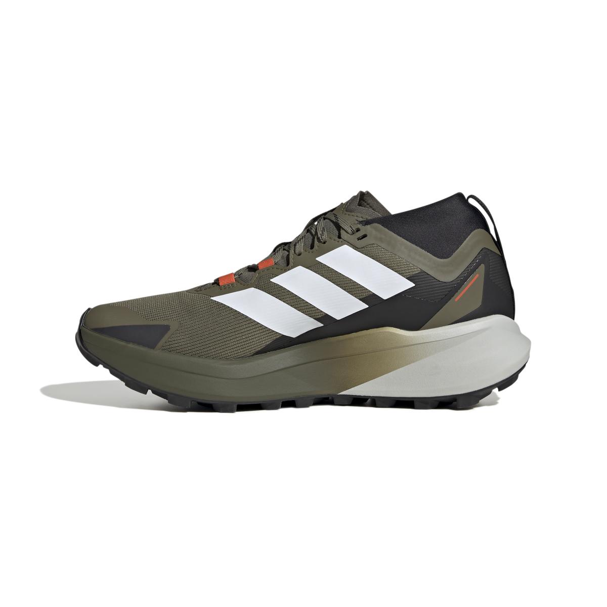 product/a/d/adidas_jp7252_5_footwear_photography_side_medial_center_view_white.jpg