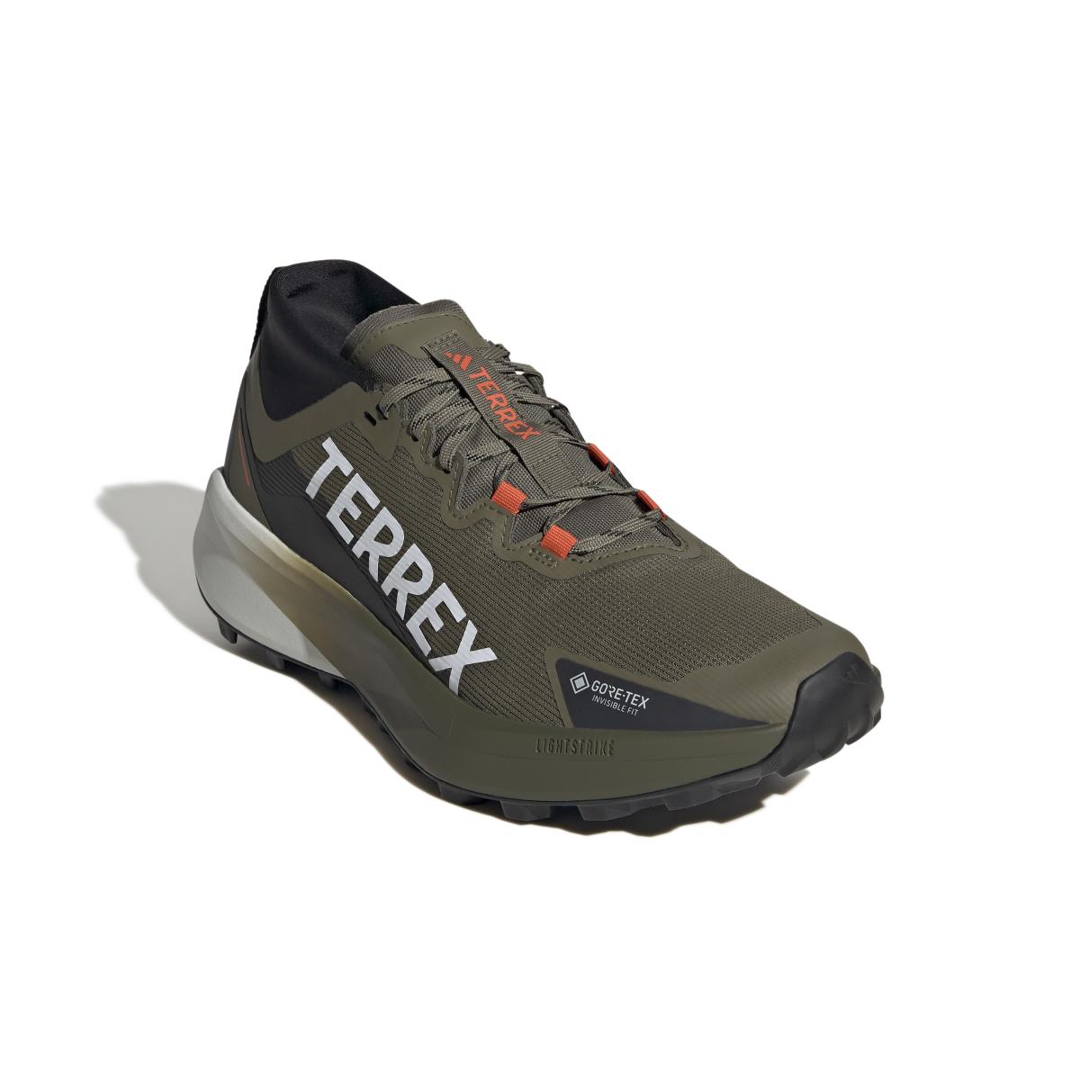 product/a/d/adidas_jp7252_6_footwear_photography_front_lateral_top_view_white.jpg
