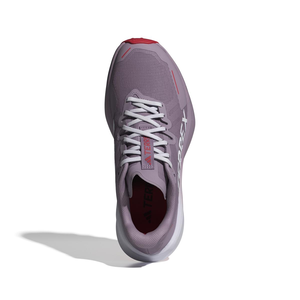 product/a/d/adidas_jp9799_3_footwear_photography_top_portrait_view_white.jpg