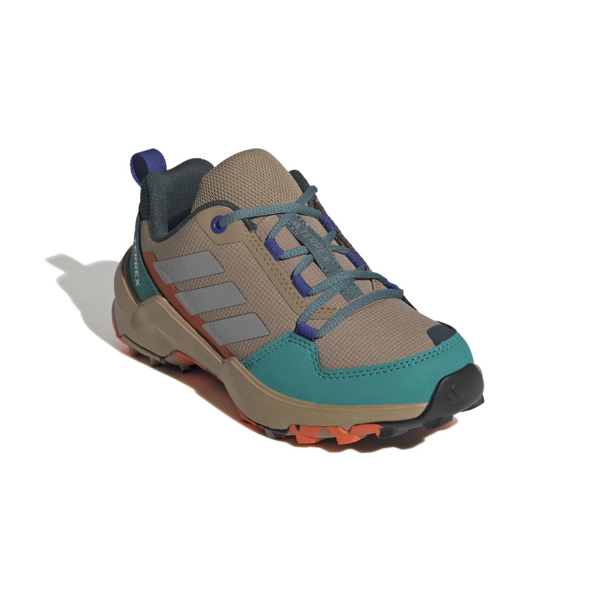 product/a/d/adidas_jq0632_6_footwear_photography_front_lateral_top_view_white-nw091625.jpg