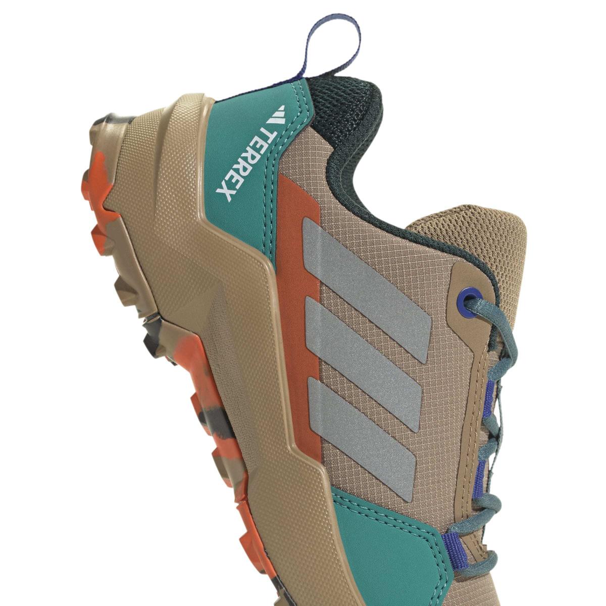product/a/d/adidas_jq0632_9_footwear_photography_detail_view_2_white-nw091625.jpg