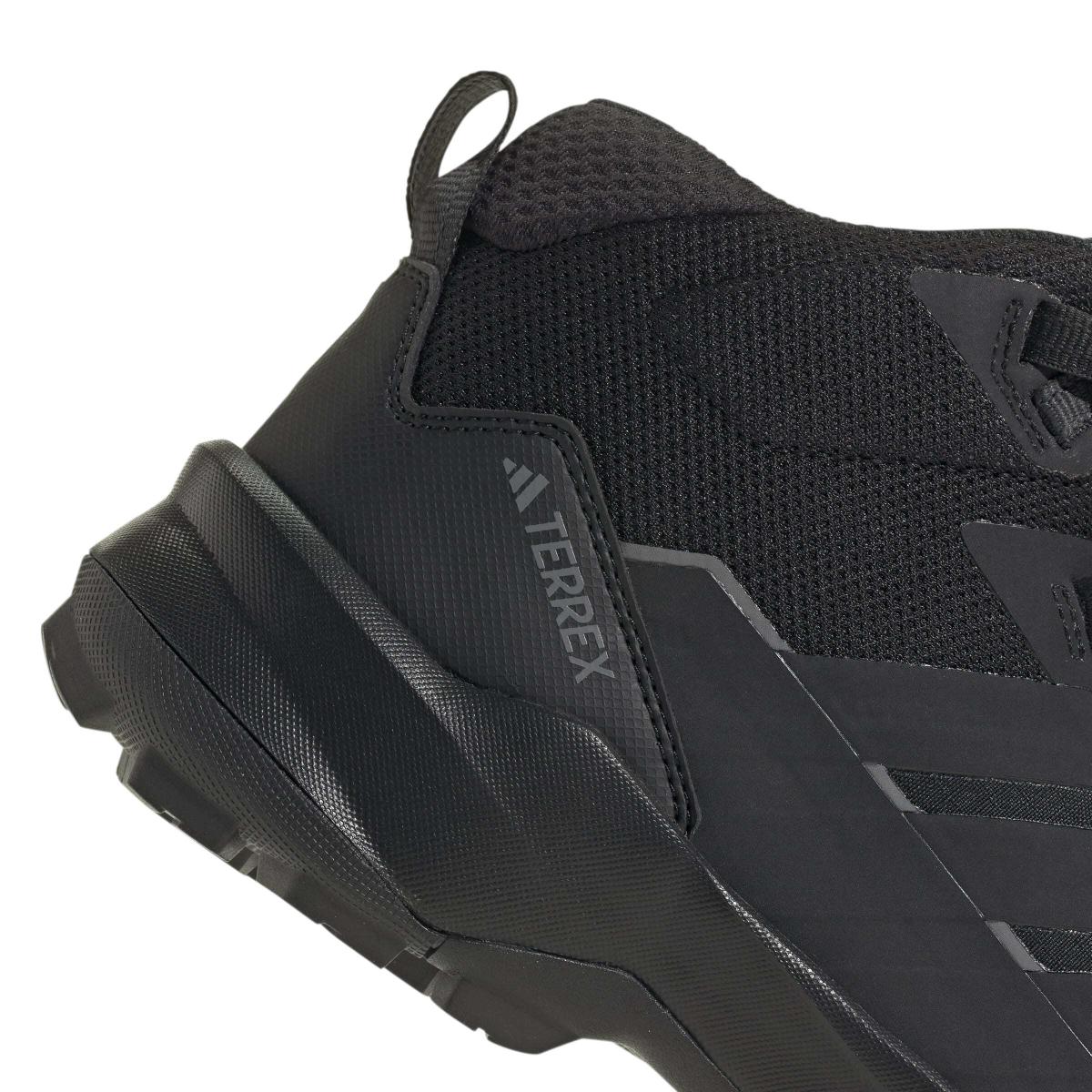 product/a/d/adidas_jq2207_8_footwear_photography_detail_view_1_white-nw091625.jpg
