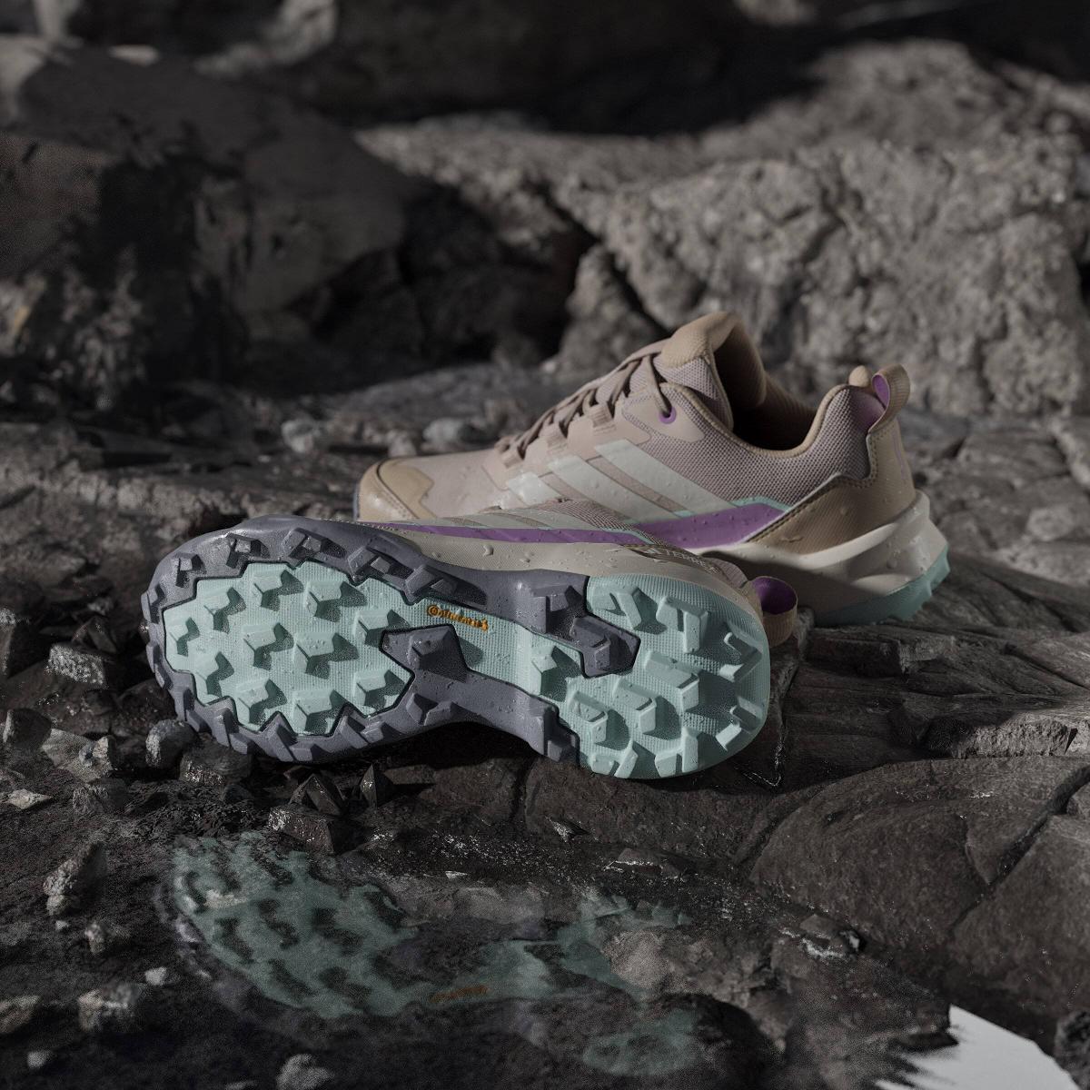 product/a/d/adidas_jq2221_16_footwear_photography_heromrktng_view_4-nw091625.jpg
