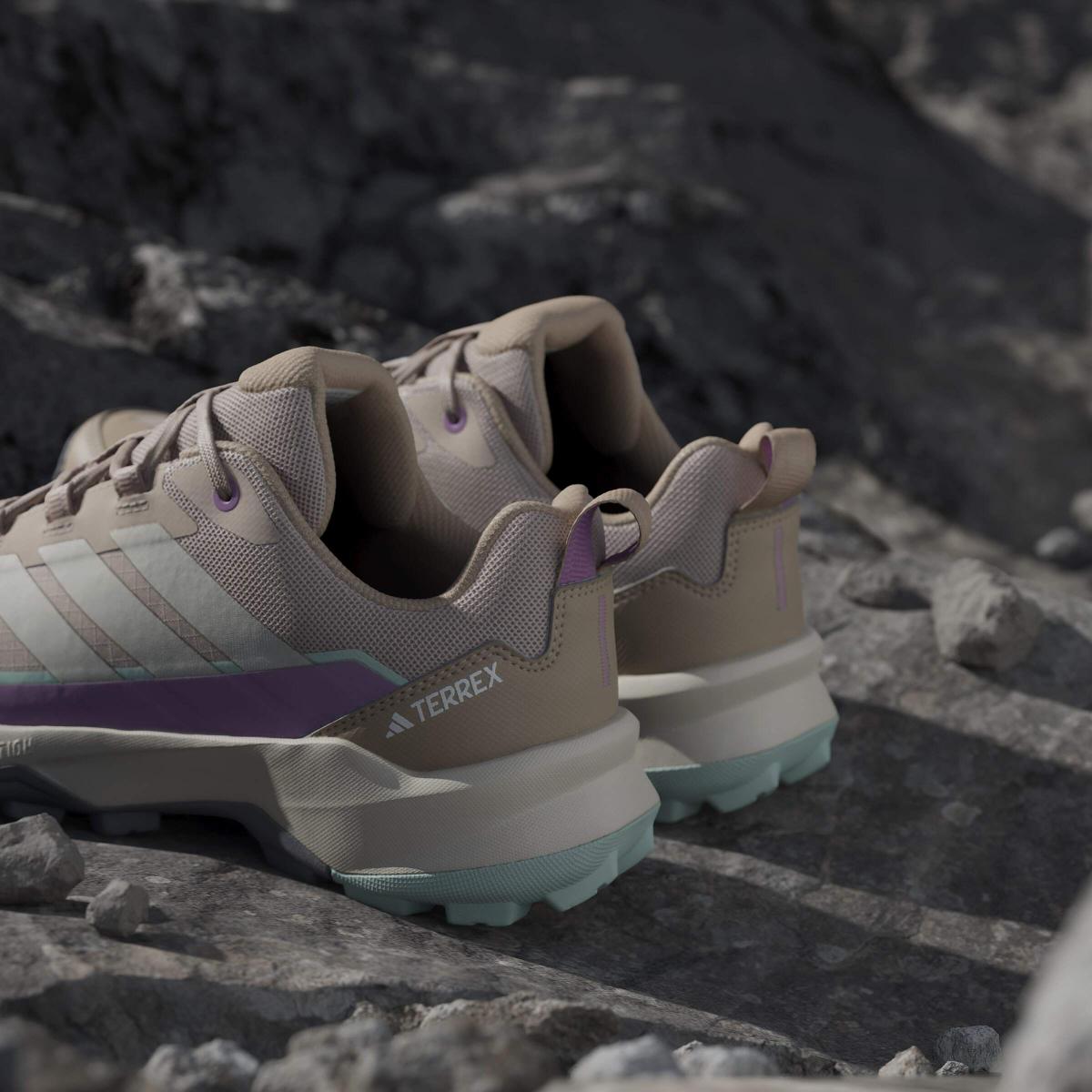 product/a/d/adidas_jq2221_22_footwear_photography_heromrktng_view_10-nw091625.jpg