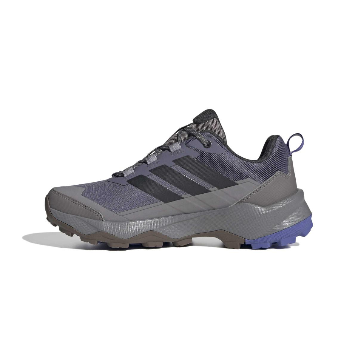 product/a/d/adidas_jq2223_5_footwear_photography_side_medial_center_view_white-nw091625.jpg
