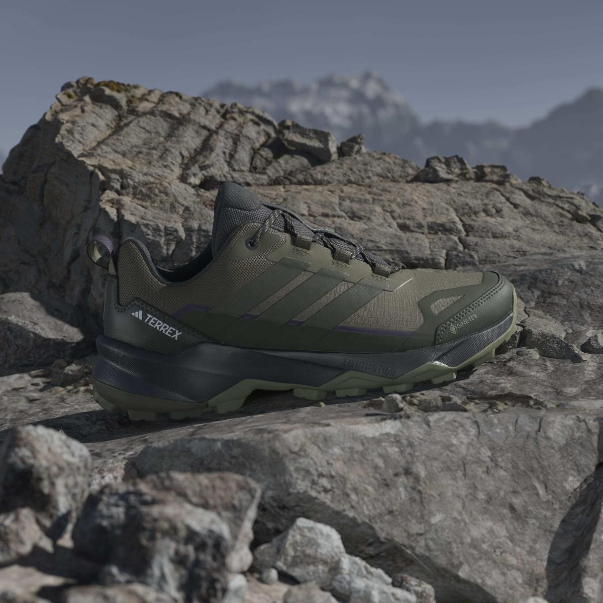 product/a/d/adidas_jq2224_16_footwear_photography_heromrktng_view_3-nw091625.jpg