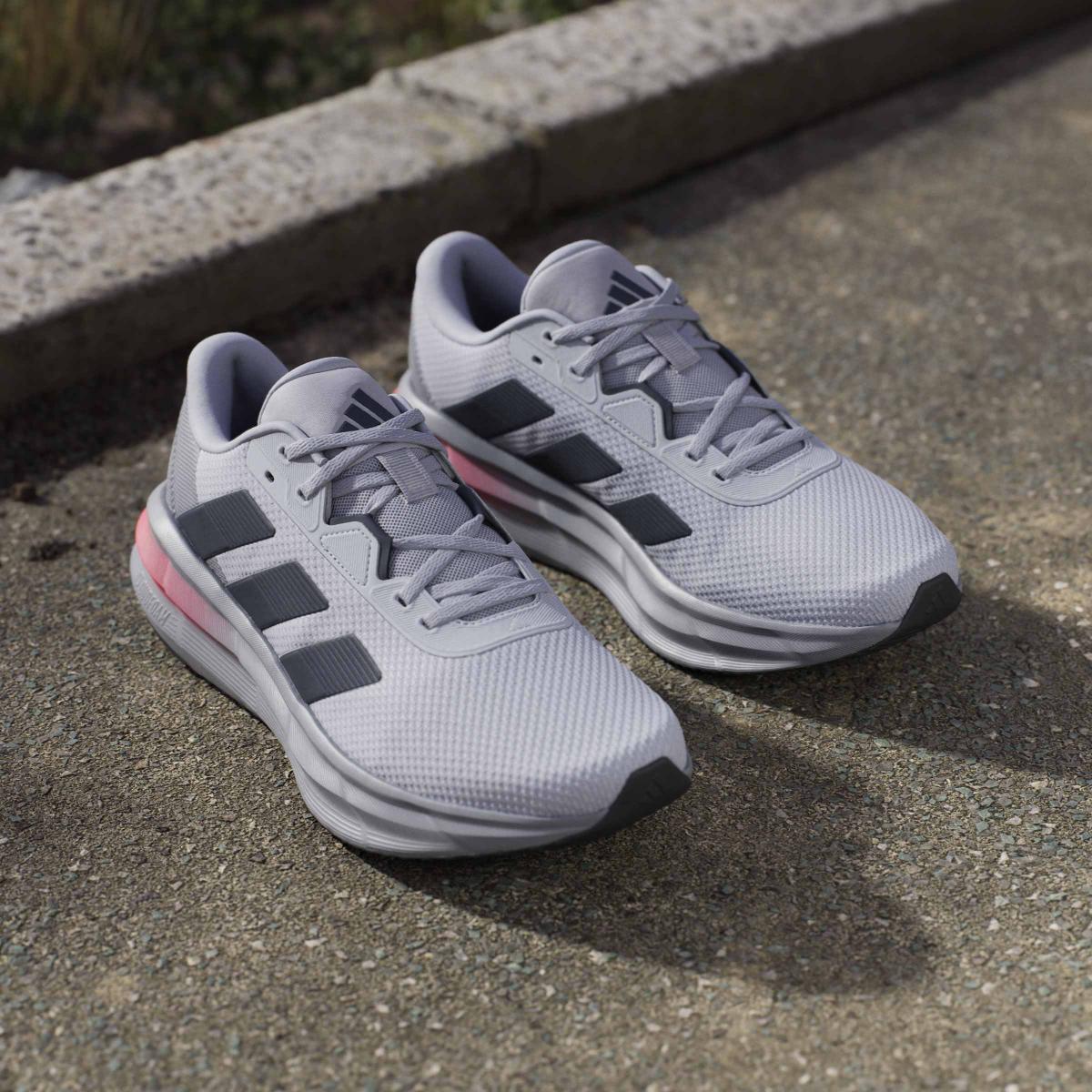 product/a/d/adidas_jq2626_20_footwear_photography_heromrktng_view_8-nw091625.jpg