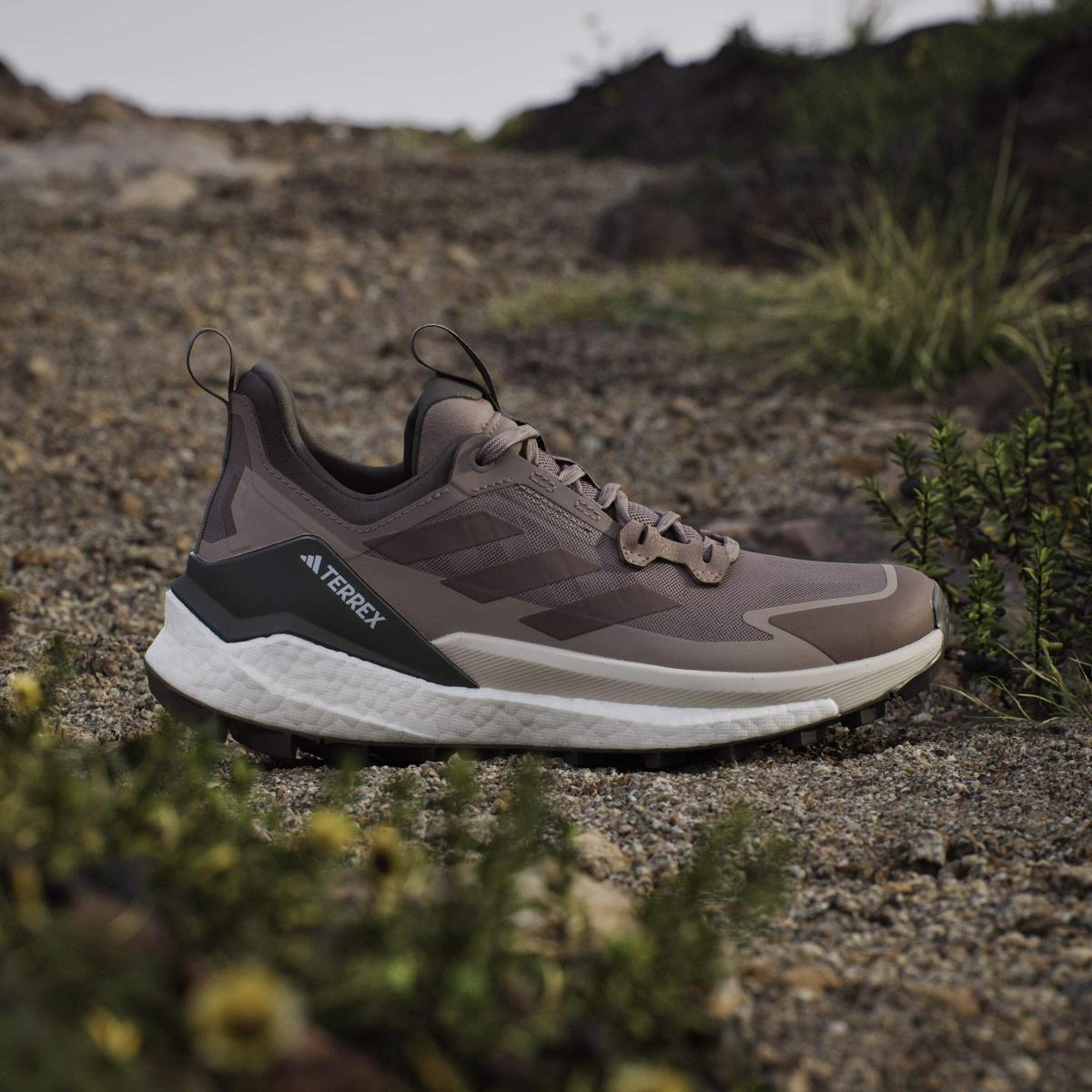 product/a/d/adidas_jq9906_16_footwear_photography_heromrktng_view_3-nw091625.jpg