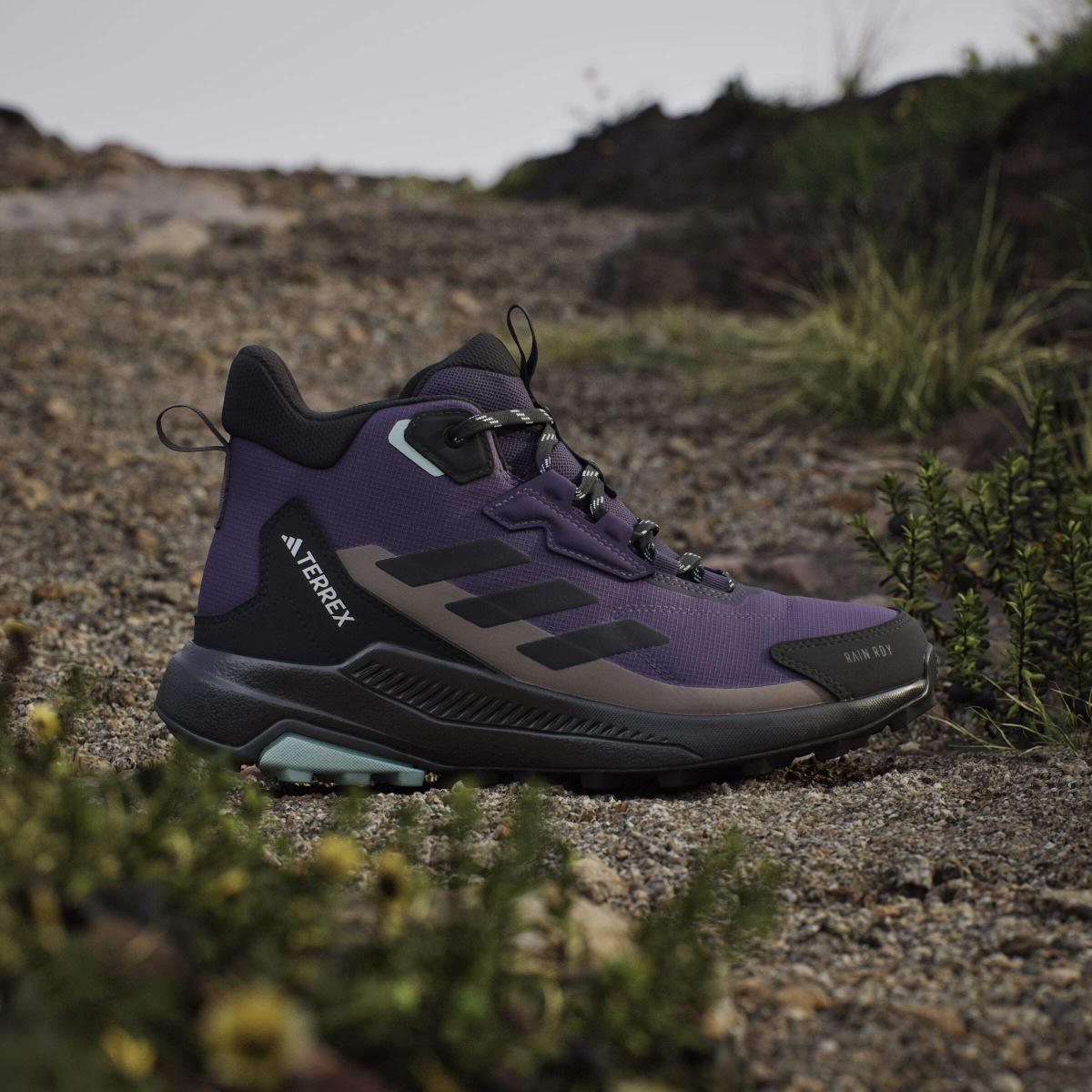 product/a/d/adidas_jq9966_15_footwear_photography_heromrktng_view_3-nw091625.jpg