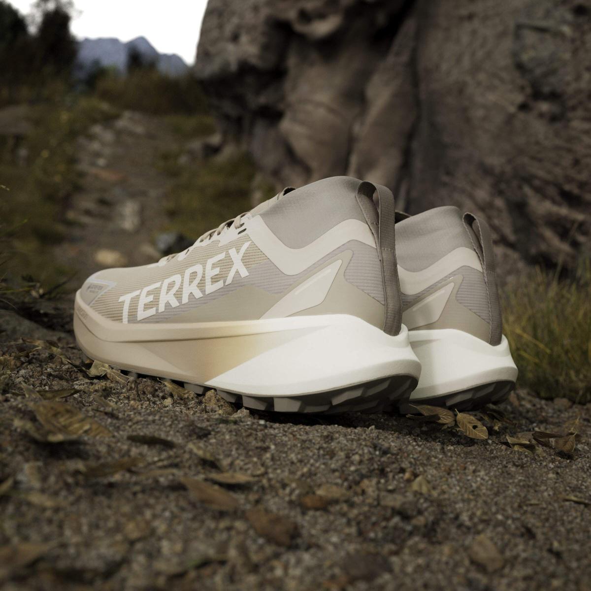 product/a/d/adidas_jr1507_21_footwear_photography_heromrktng_view_6-nw091625.jpg