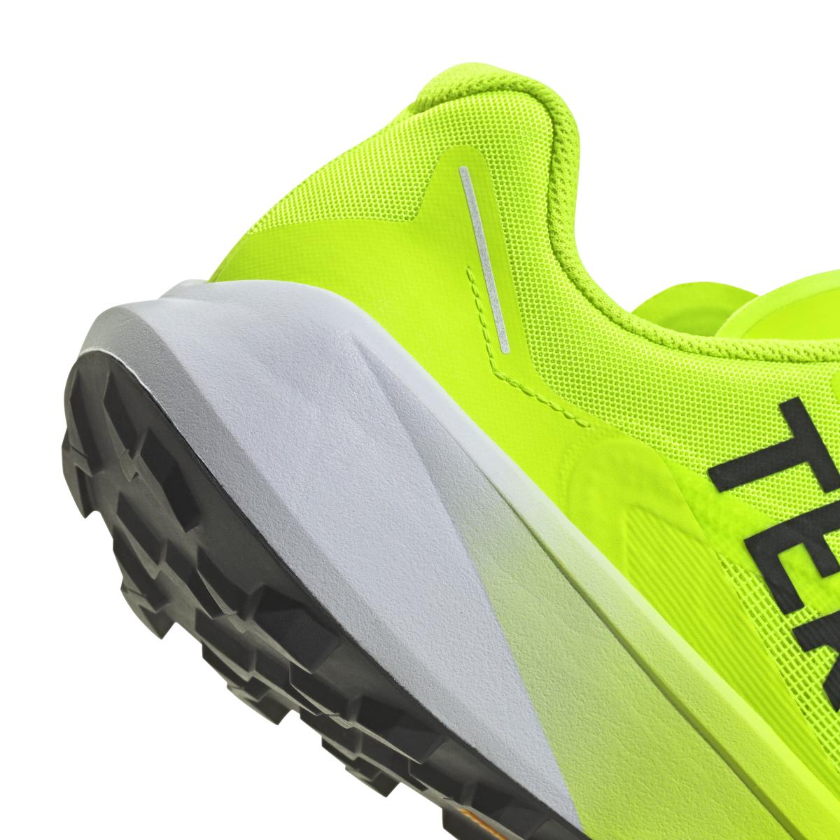product/a/d/adidas_jr5221_8_footwear_photography_detail_view_1_white.jpg