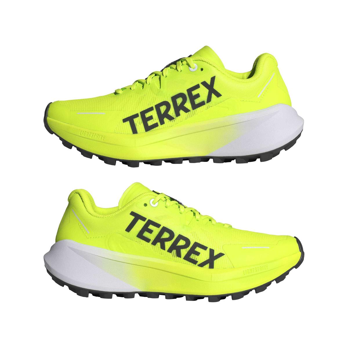 product/a/d/adidas_jr5222_10_footwear_photography_mirrored_pair_view_white-nw091725.jpg