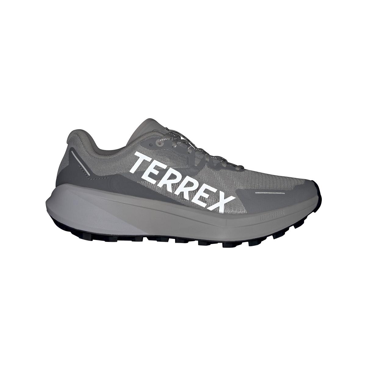 product/a/d/adidas_jr5244_12_footwear_photography_beauty_view_white-nw091725.jpg