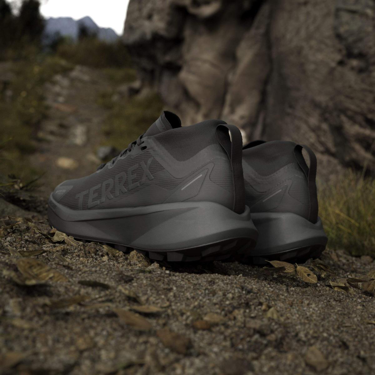 product/a/d/adidas_jr5247_21_footwear_photography_heromrktng_view_6-nw091725.jpg