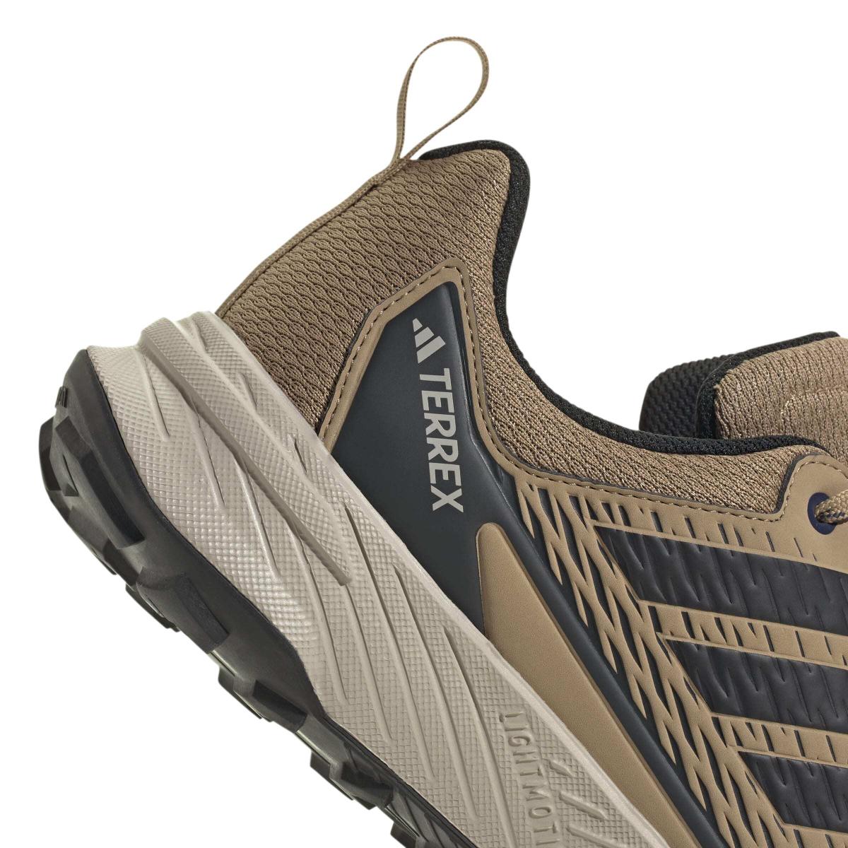 product/a/d/adidas_jr7771_9_footwear_photography_detail_view_2_white-nw091725.jpg