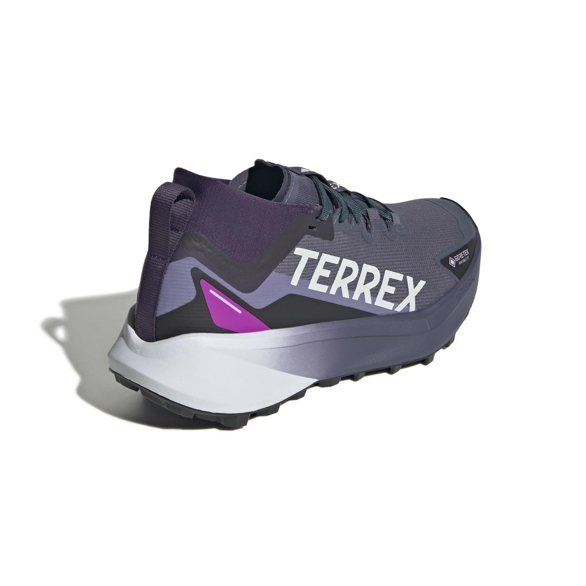 product/a/d/adidas_jr7785_7_footwear_photography_back_lateral_top_view_white.jpg