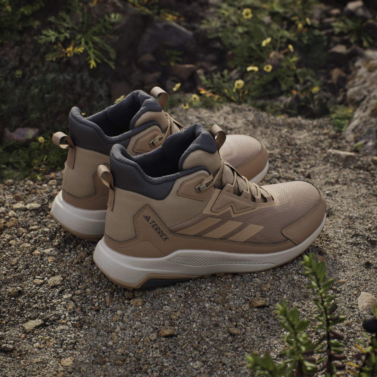 product/a/d/adidas_js1431_18_footwear_photography_heromrktng_view_6-nw091725.jpg