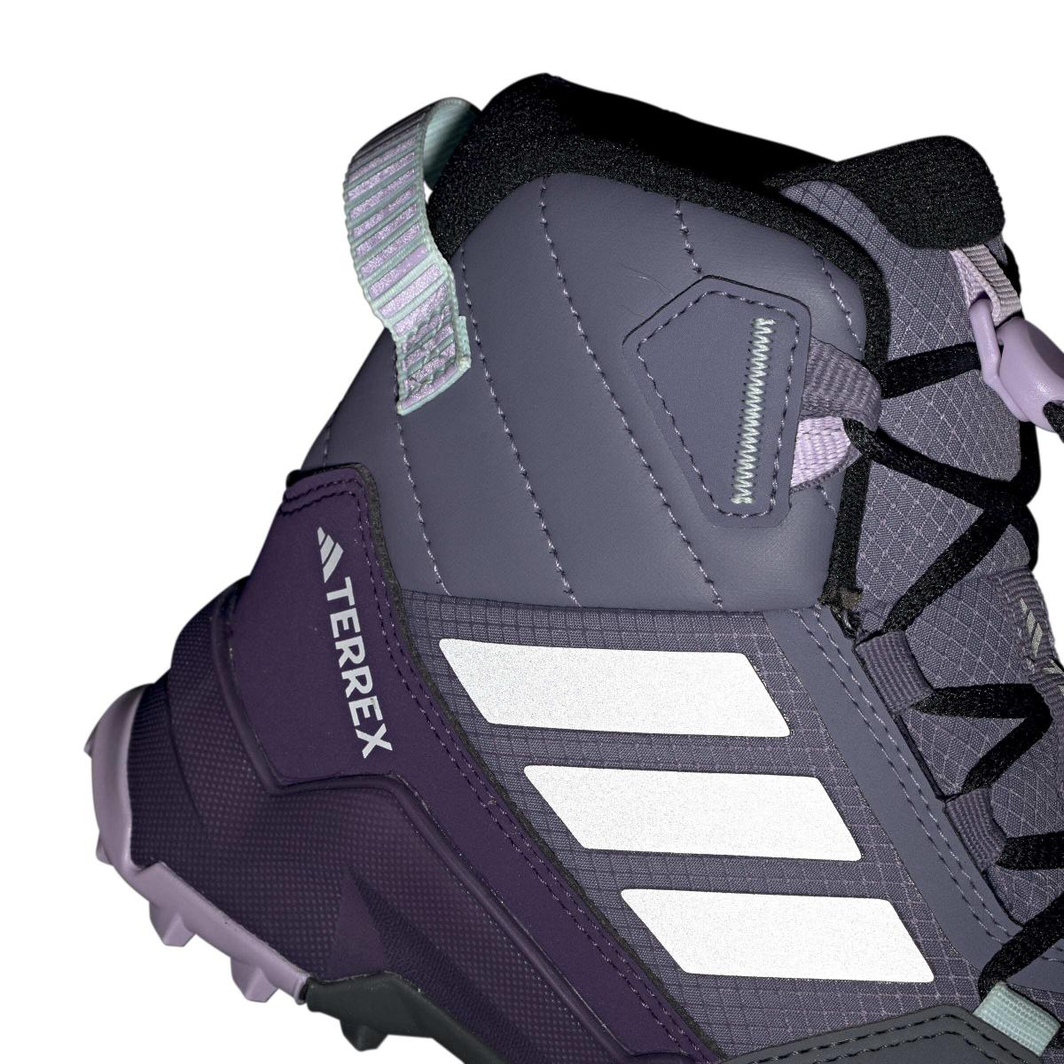 product/a/d/adidas_js2924_13_footwear_photography_reflective_detail_white-nw091725.jpg