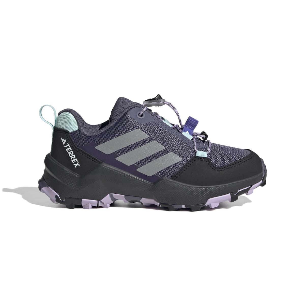 product/a/d/adidas_js2961_1_footwear_photography_side_lateral_center_view_white-nw091725.jpg