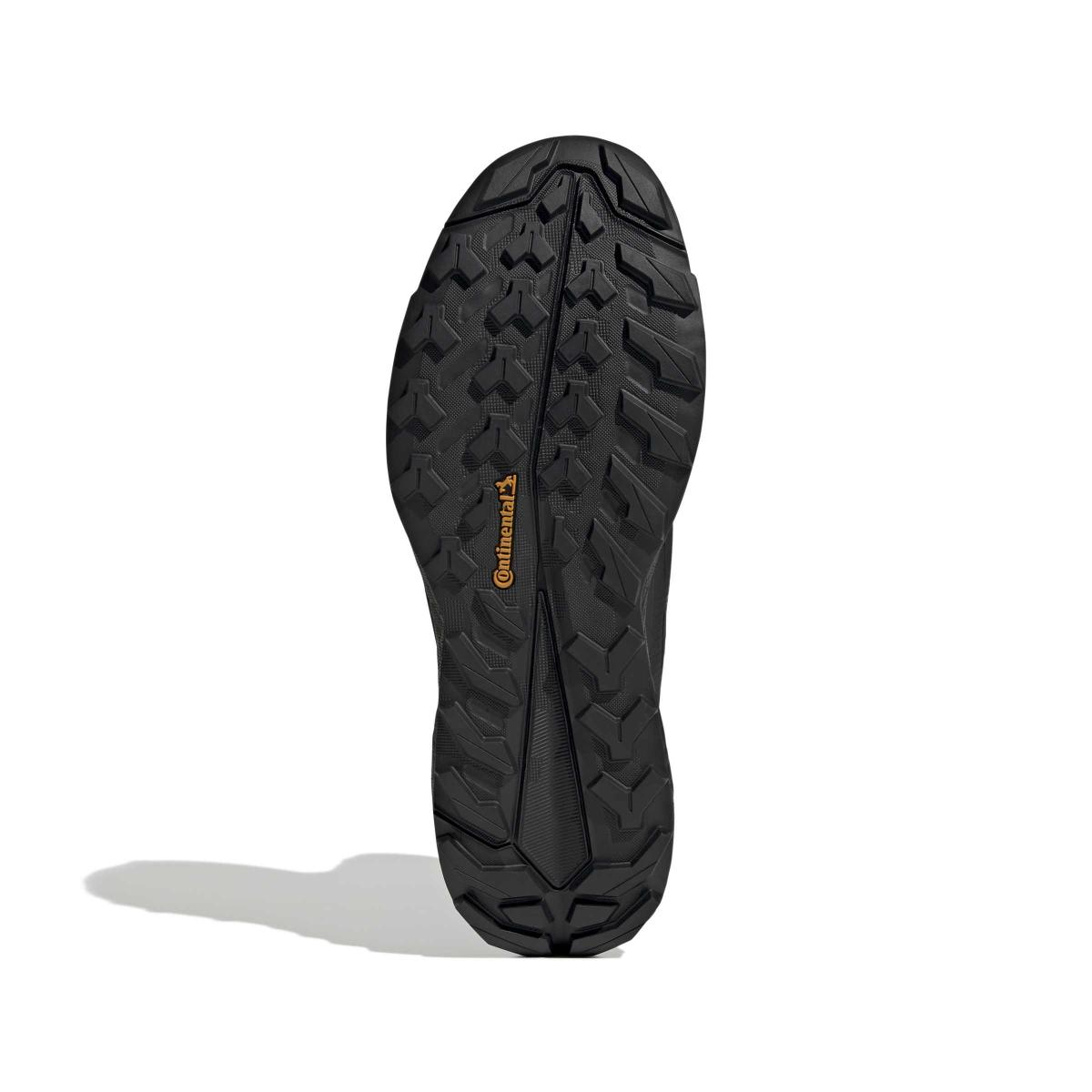 product/a/d/adidas_ki8655_4_footwear_photography_bottom_view_white-nw091725.jpg