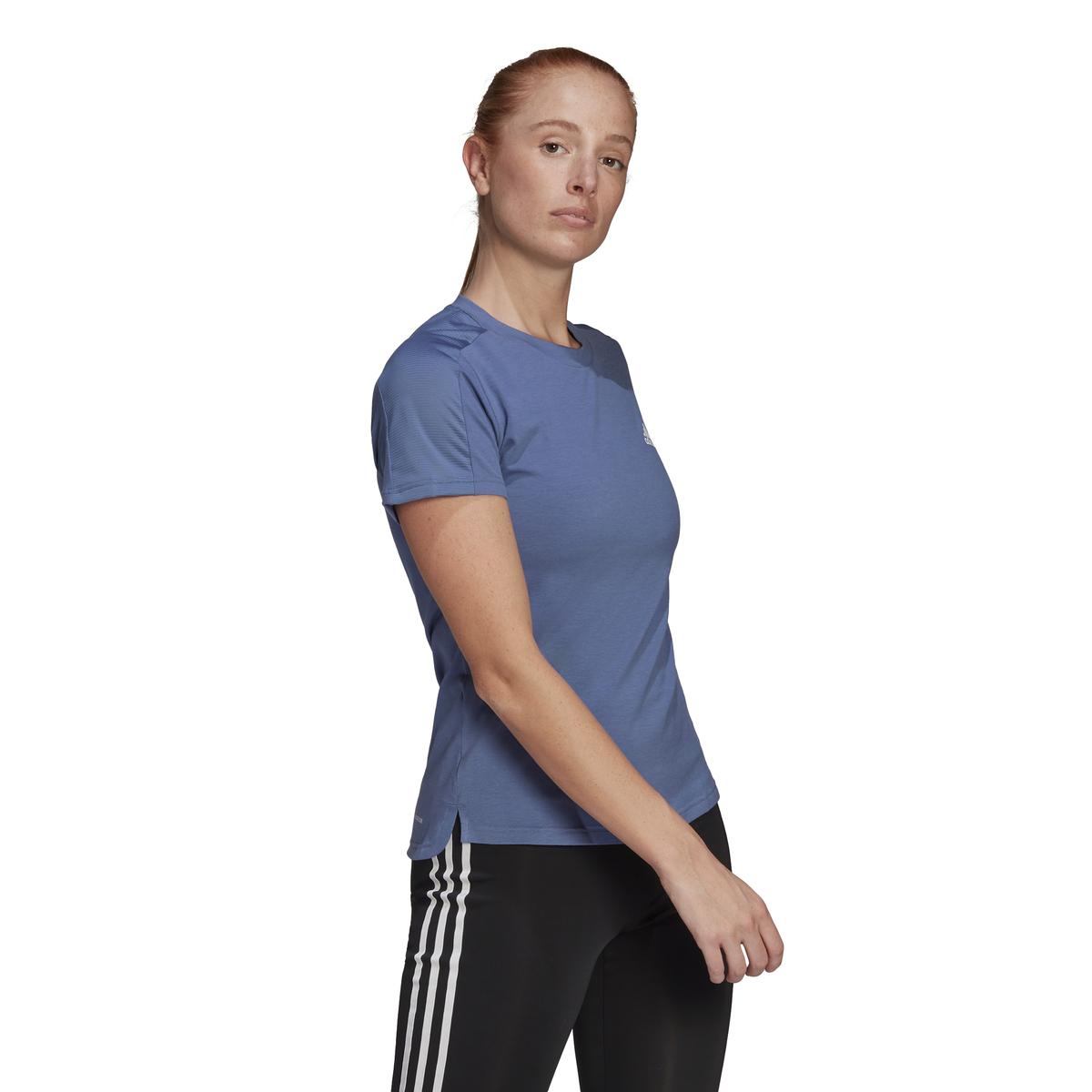product/g/l/gl4003_app_on-model_walking_white.jpg