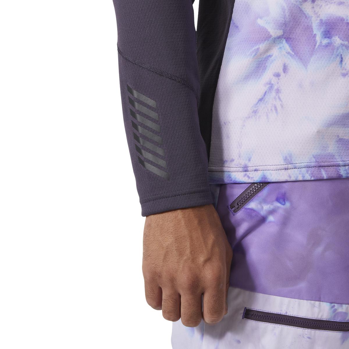 product/h/e/helly-hansen_49389-660_black-grape-color-max-aop_1.jpg