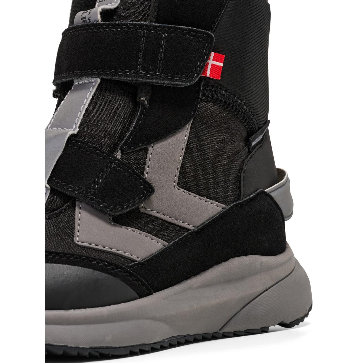 product/h/u/hummel_220950-2448_black_3.jpg
