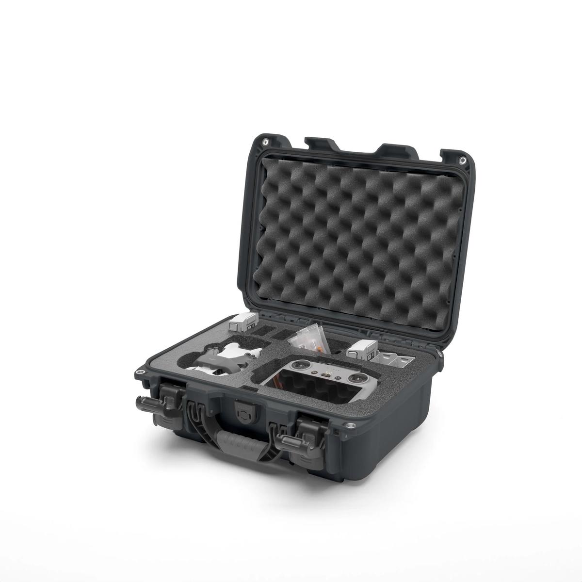product/n/a/nanuk_915s-080gp-0a0-c1589_graphite_1.jpg