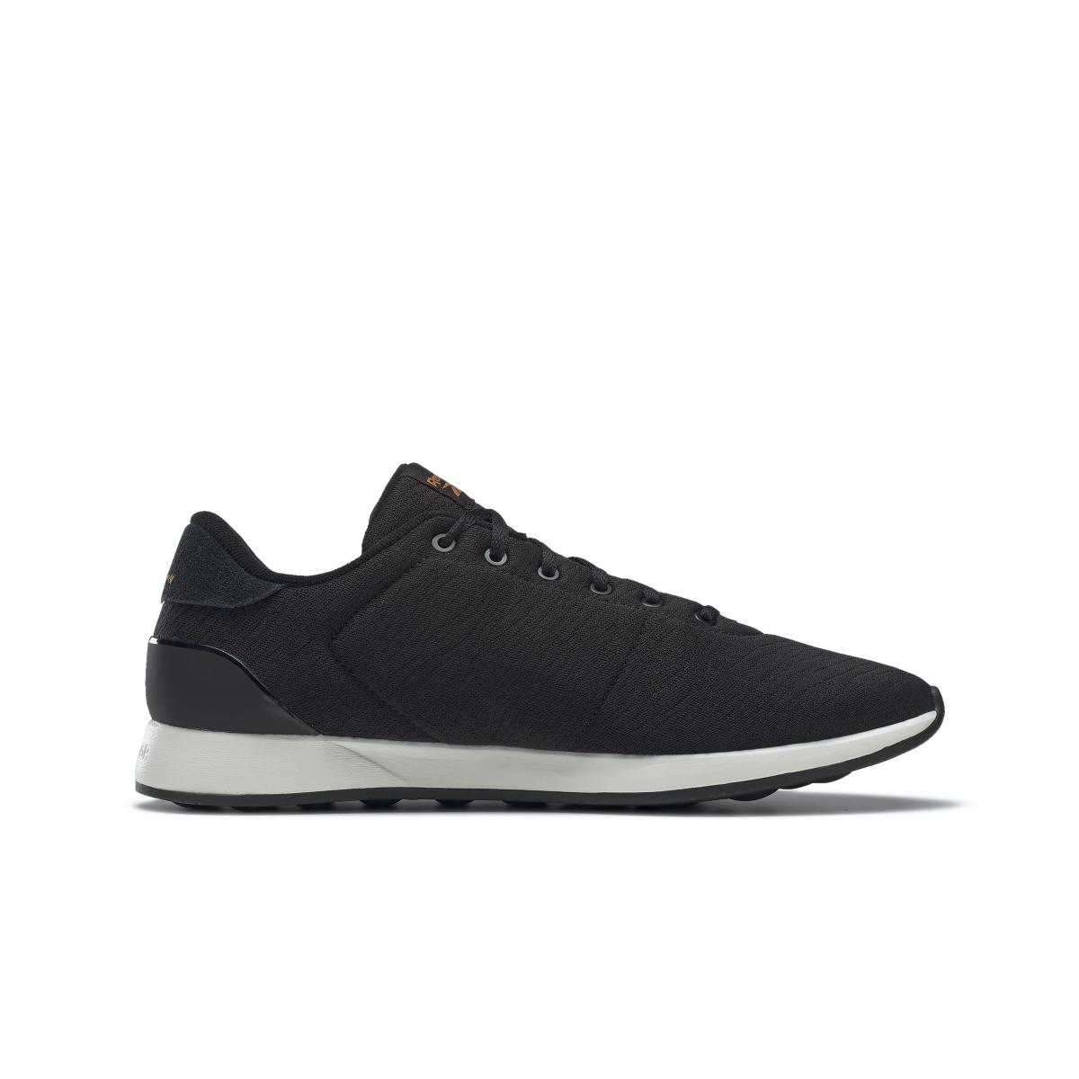 product/r/e/reebok_fz5539_4_footwear_photography_side_medial_center_view_white_000.jpg