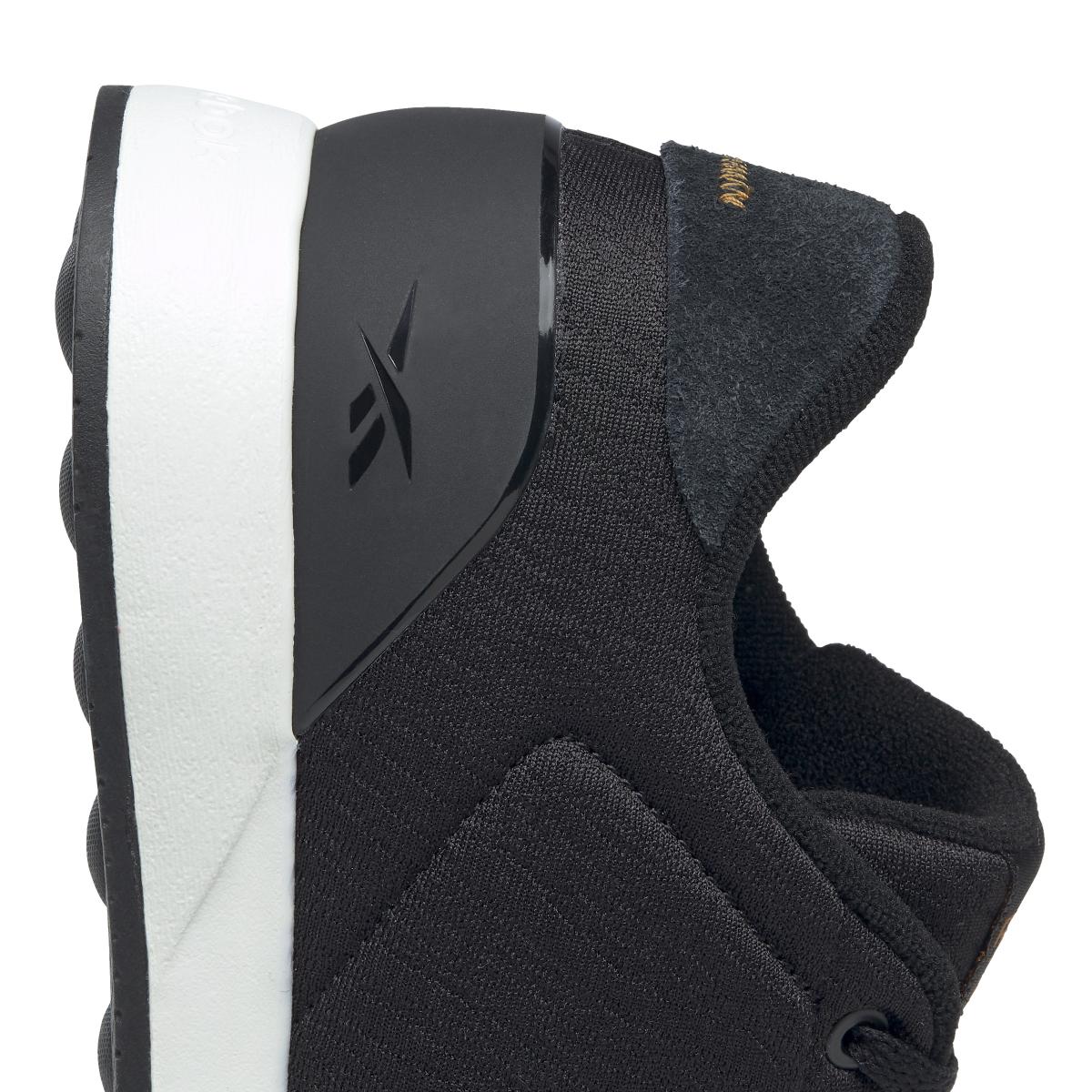 product/r/e/reebok_fz5539_8_footwear_photography_detail_view_2_white_000.jpg