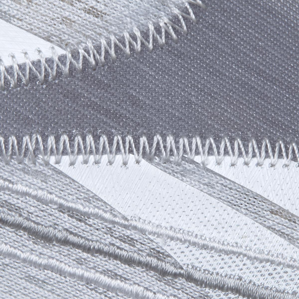 product/r/e/reebok_gy2387_9_footwear_photography_detail_view_3_white_000.jpg