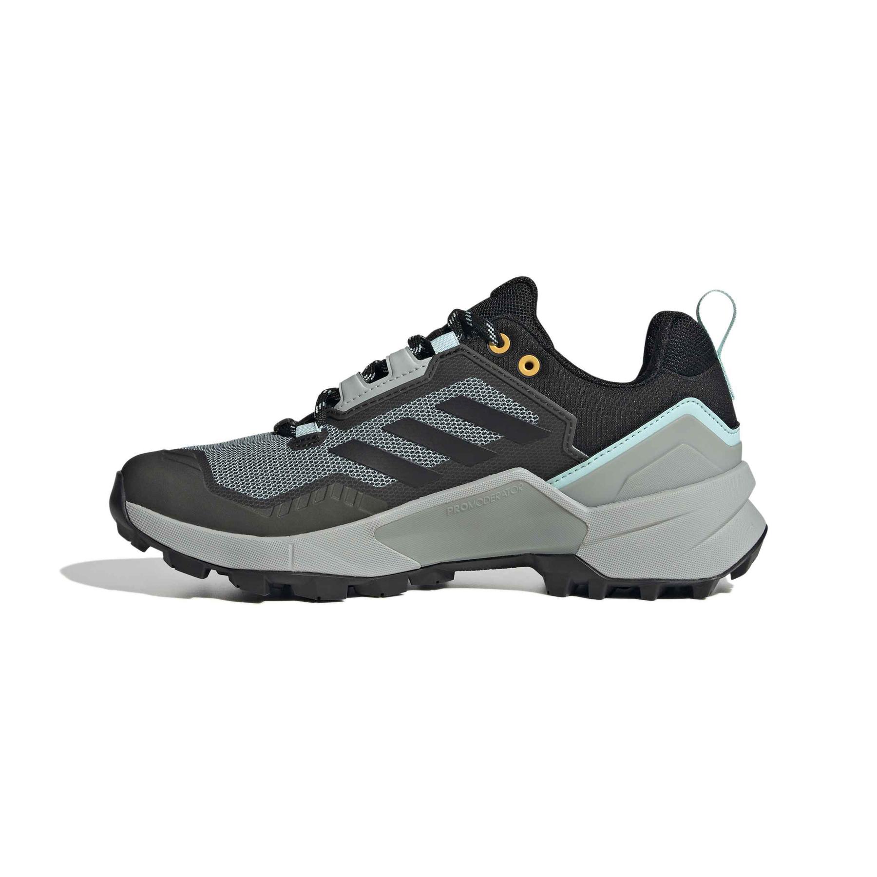 product/2/0/2025_09_adidas_if2403_5_footwear_photography_side_medial_center_view_white.jpg