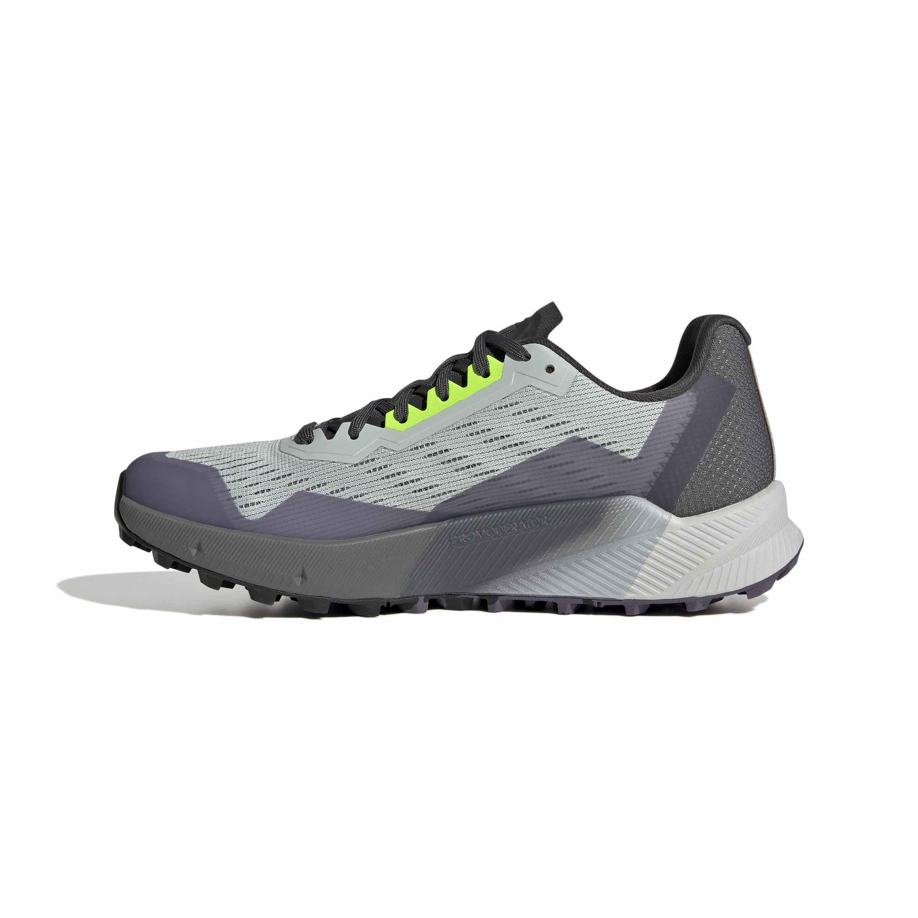 product/2/0/2025_09_adidas_if5021_5_footwear_photography_side_medial_center_view_white.jpg